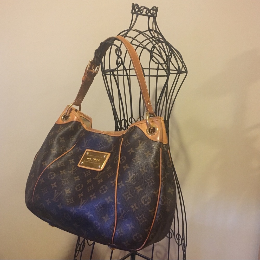 Louis Vuitton Galliera PM